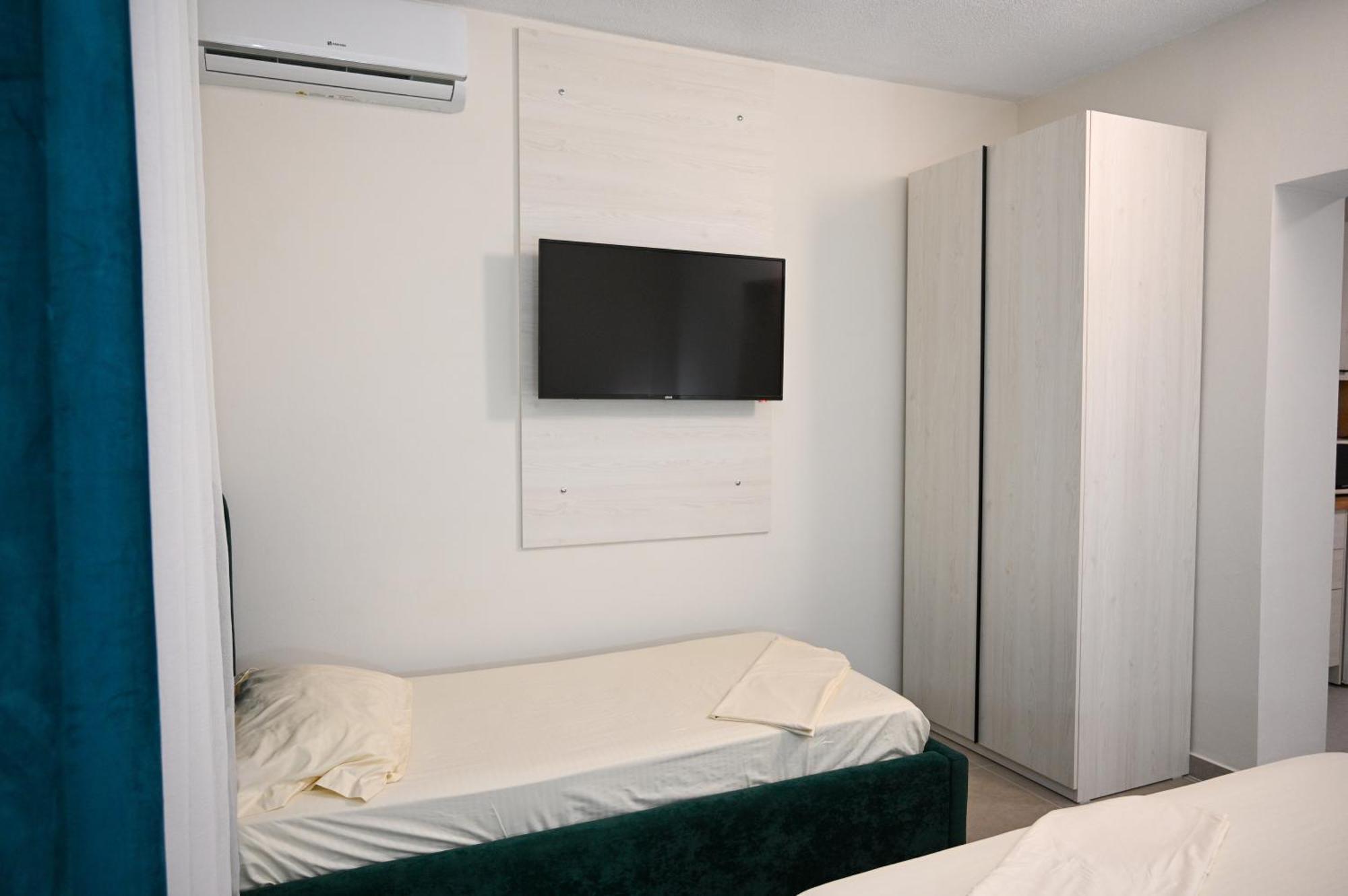 Vila Hoxha Durres Exterior photo